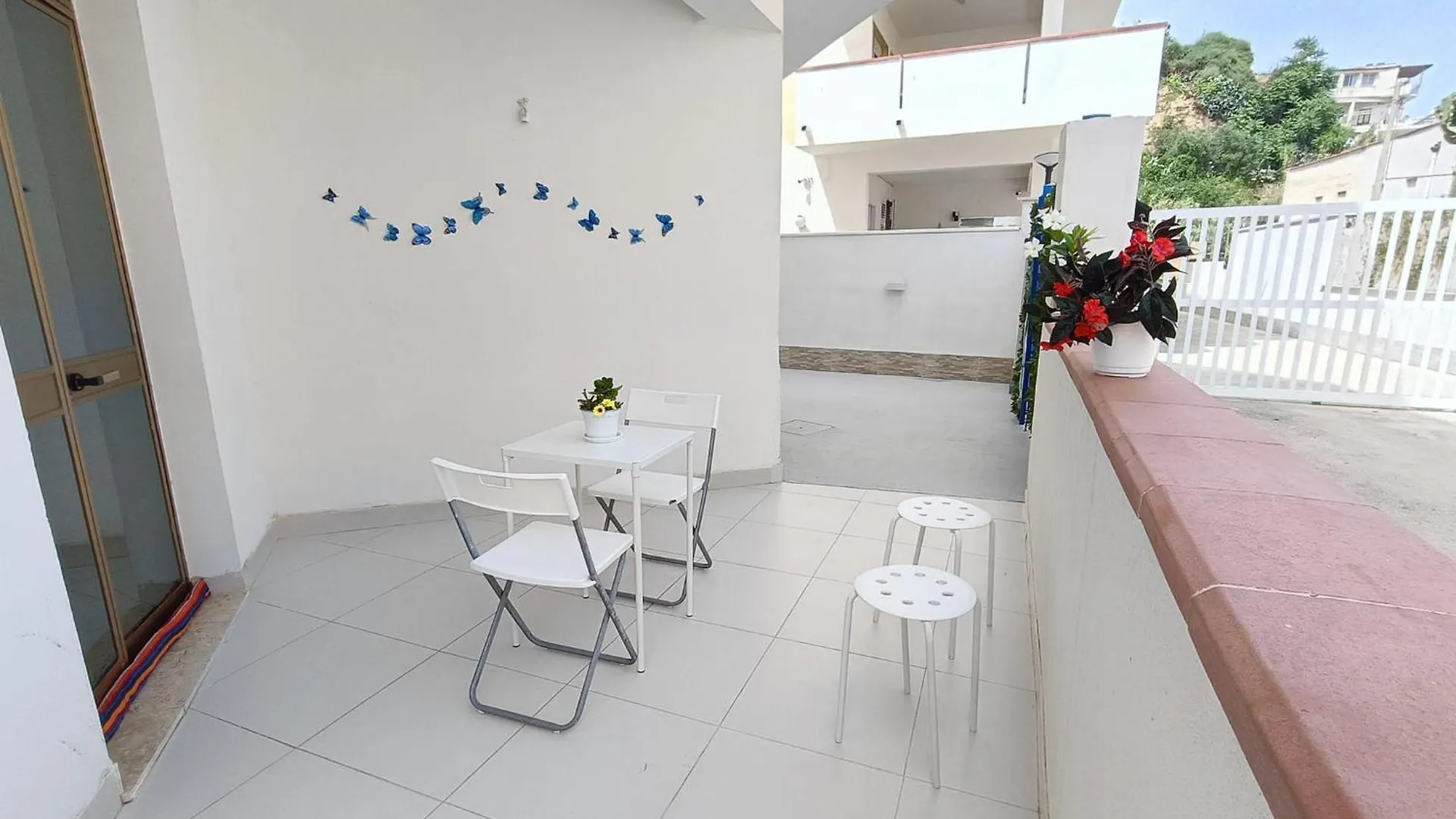 Rosso Corallo Home A Soli Tre Minuti Dal Mare Disponibile Piano Terra Indipendente Sul Golfo Di Castellammare ألكامو مارينا شقة