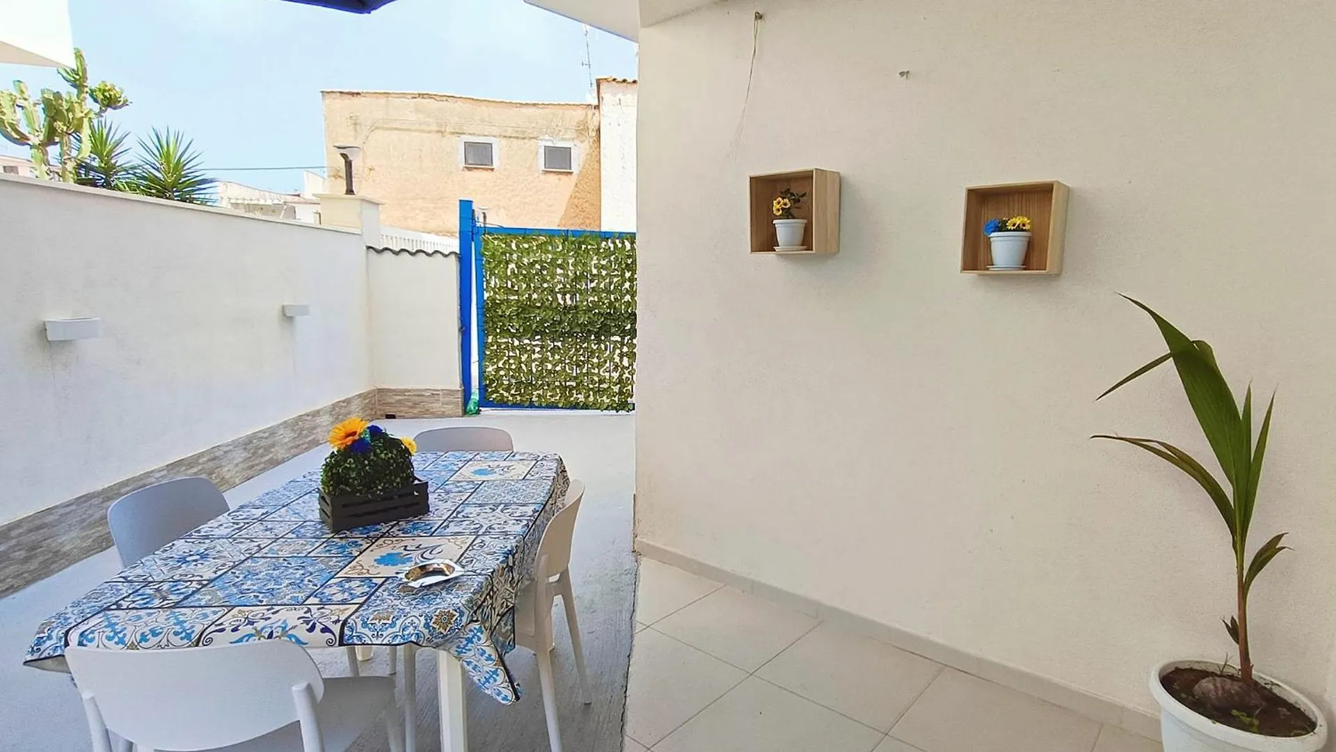 Rosso Corallo Home A Soli Tre Minuti Dal Mare Disponibile Piano Terra Indipendente Sul Golfo Di Castellammare ألكامو مارينا 0*,  إيطاليا